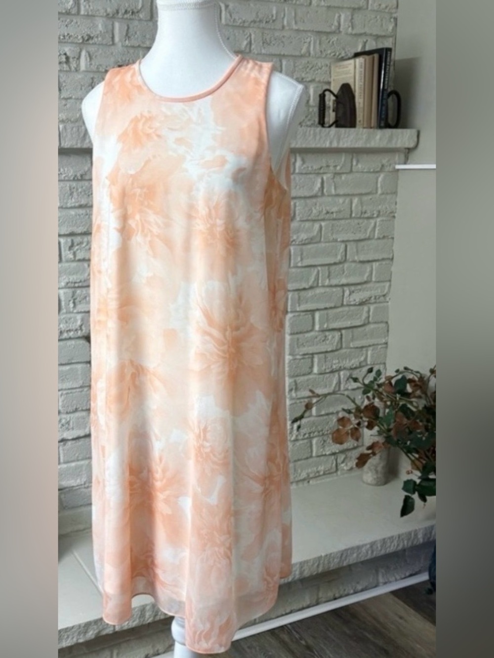 Calvin Klein Coral & White Floral Chiffon Overlay/Lined Mini Dress Size 8